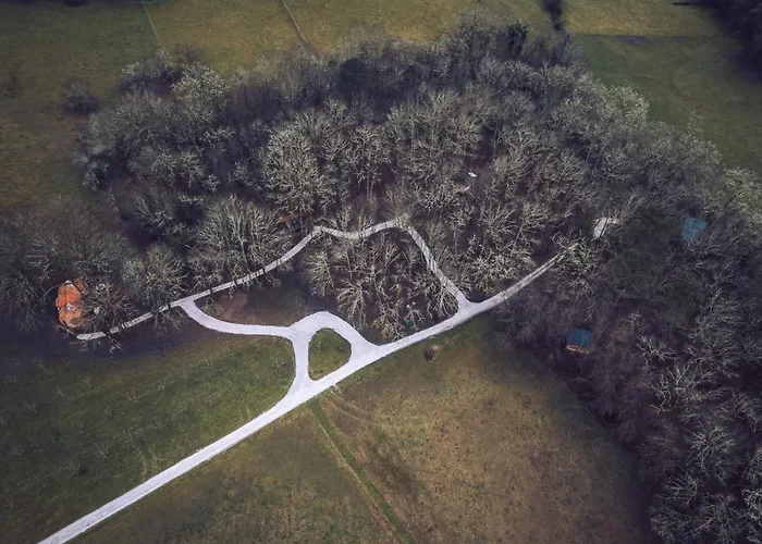 Cabanes dans les arbres avec spa Lot et Dordogne